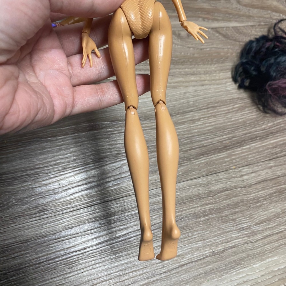 Mattel Monster High Cleo de Nile G1 2008 Nude Doll Trimmed Hair - Picture 8 of 13